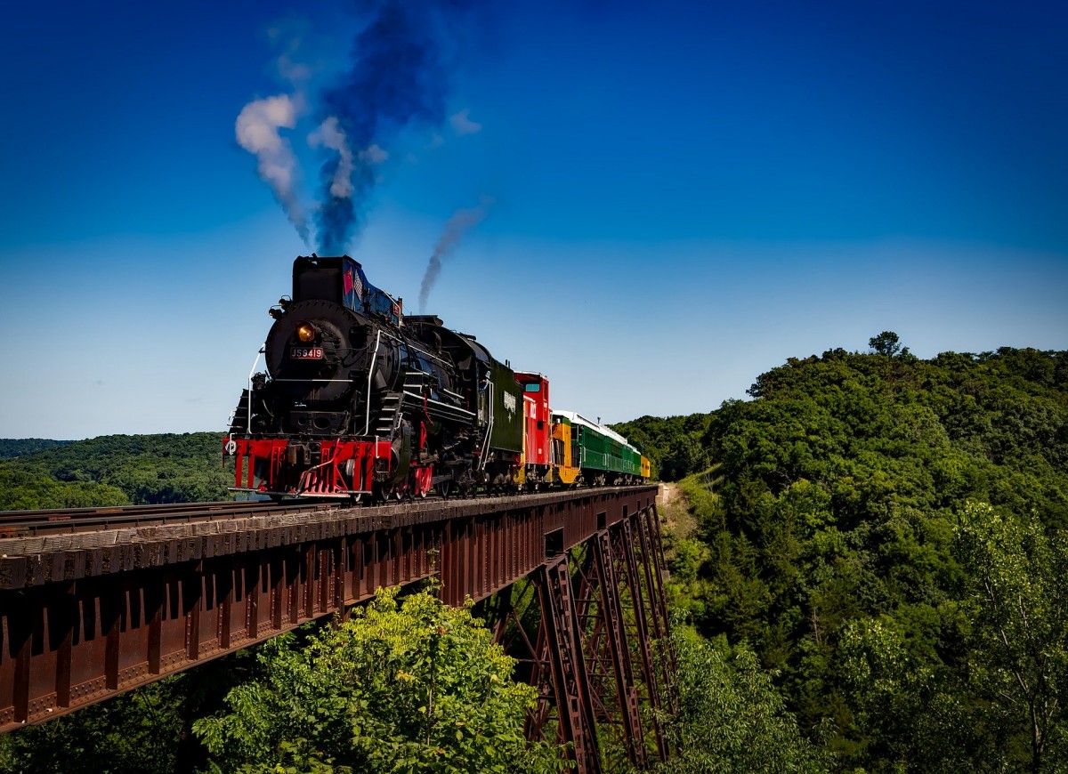 train-1728537 1920 train-1728537 1920