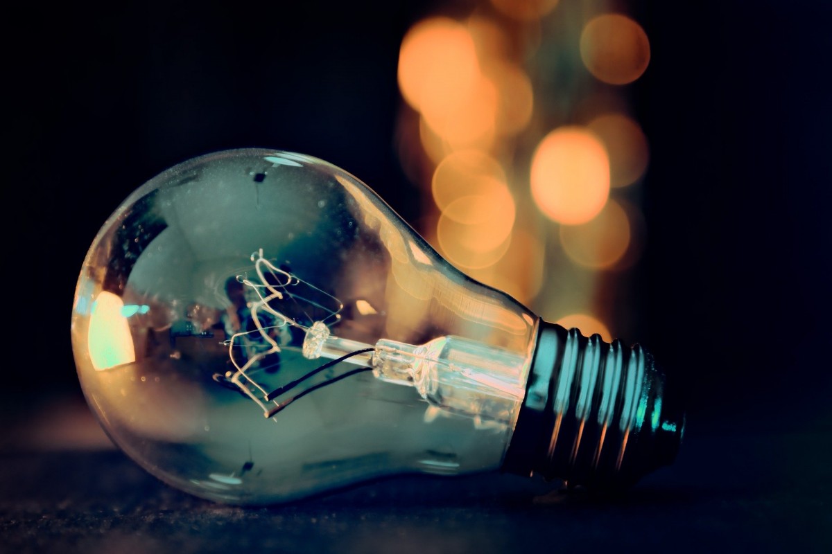 light-bulb-3535435 1920 light-bulb-3535435 1920