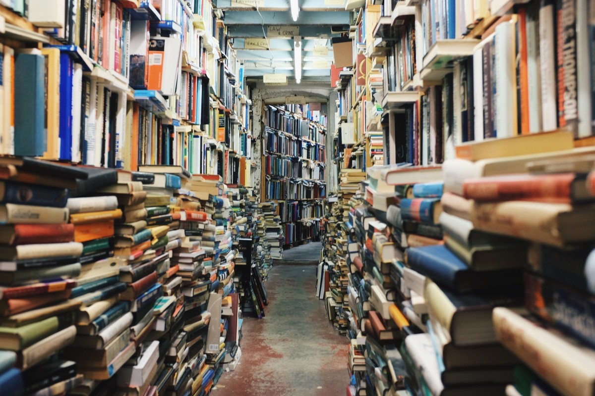 books-768426 1920 books-768426 1920
